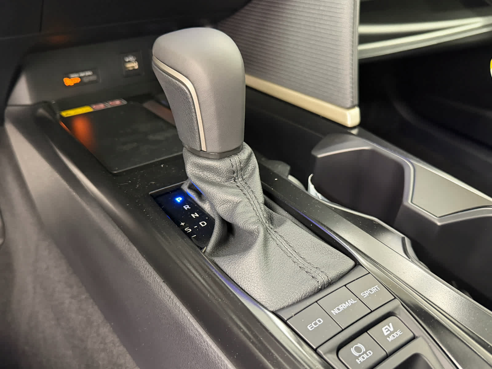 New 2026 Toyota Camry SE w/ Multimedia Upgrade Package FWD image 24