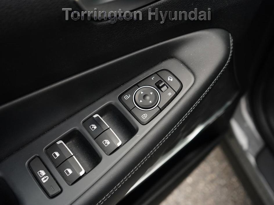 Used 2022 Hyundai Santa Fe Limited image 19