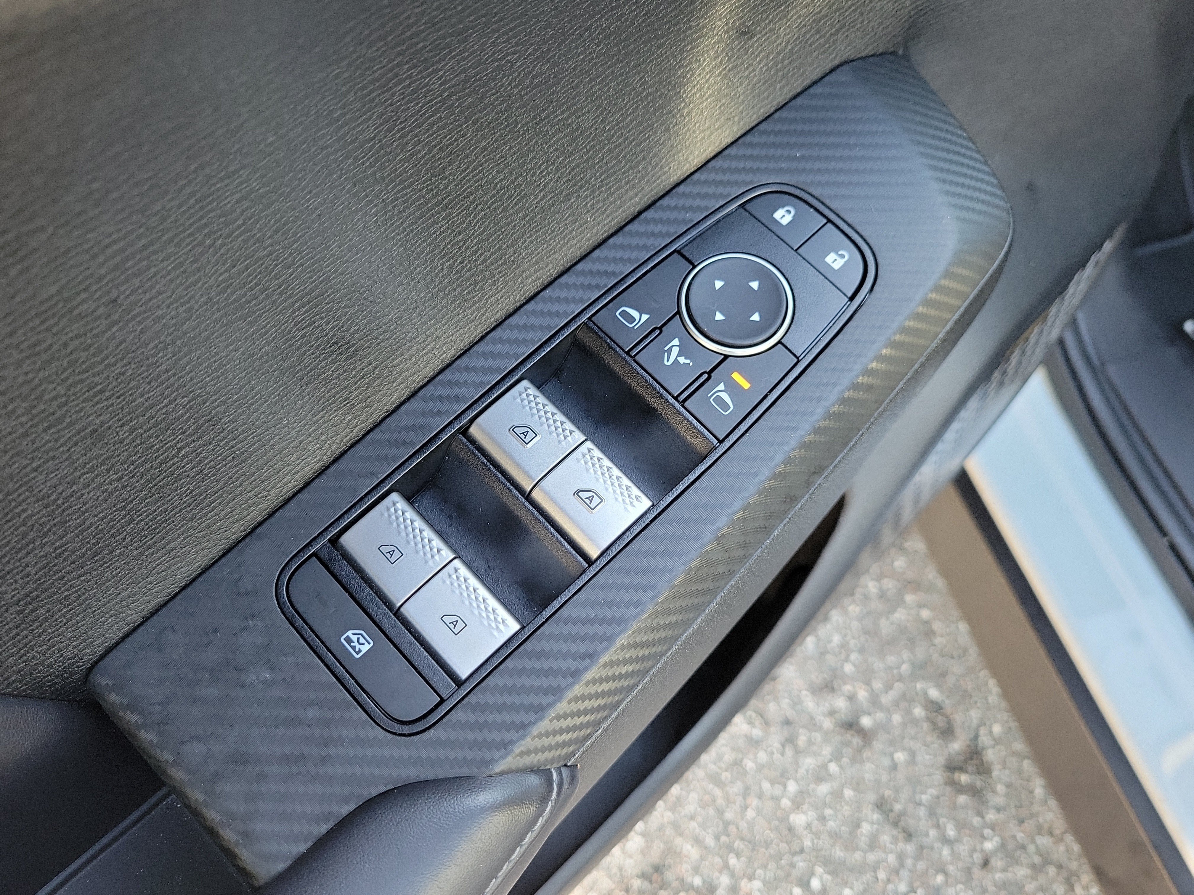 Used 2025 Mitsubishi Outlander SE FWD image 22