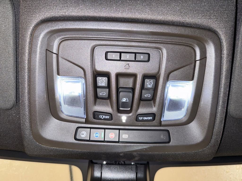 Used 2021 GMC Sierra 3500 Denali w/ Denali Ultimate Package image 14