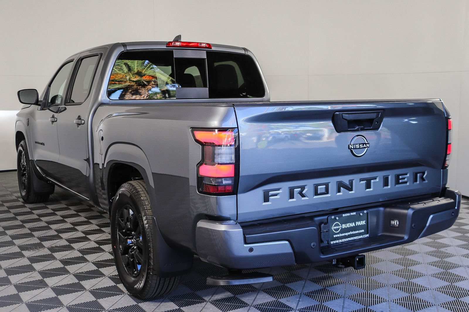 New 2027 Nissan Frontier SV w/ Tow Package RWD image 6
