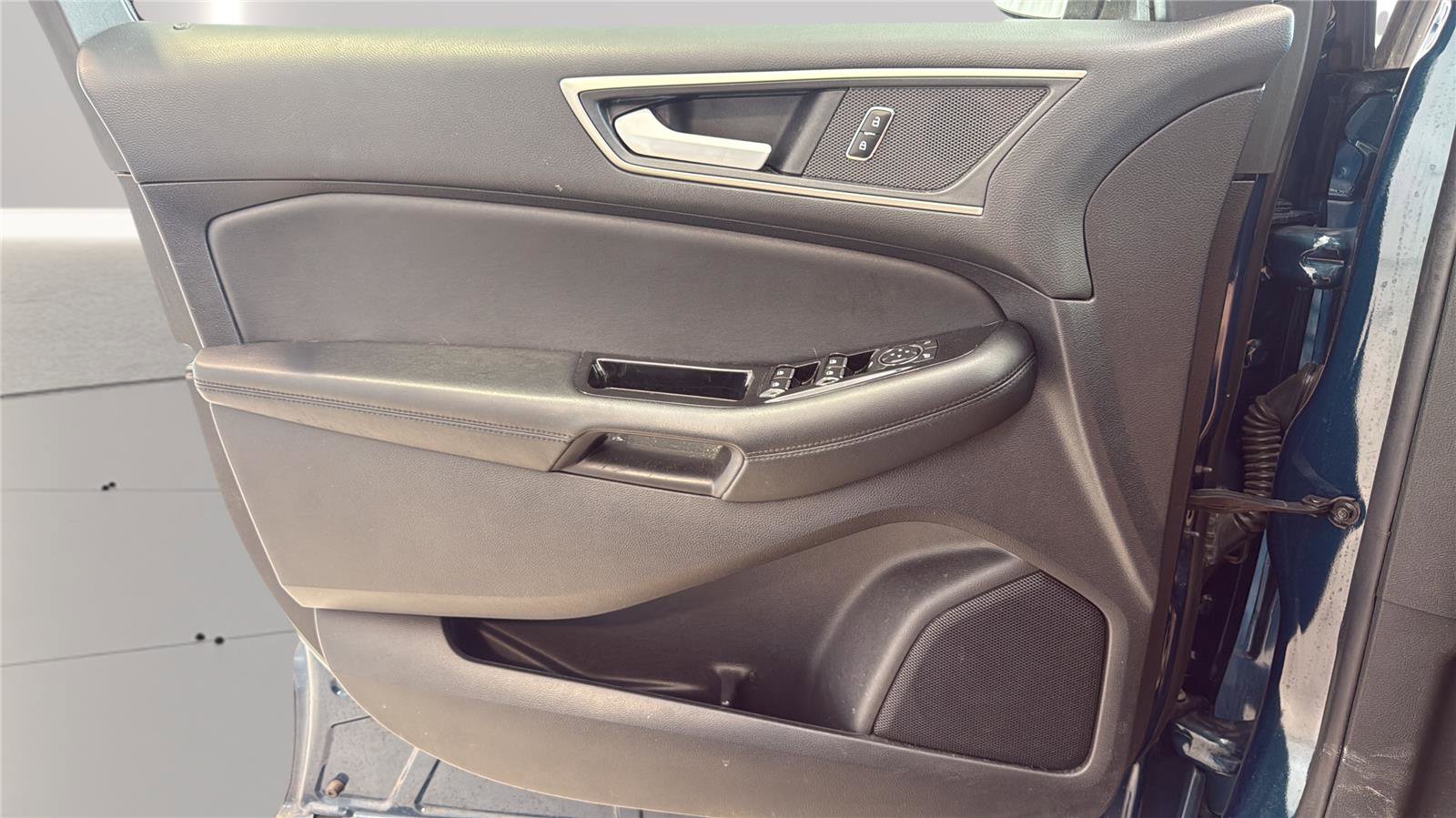 Used 2020 Ford Edge SEL w/ Convenience Package image 19