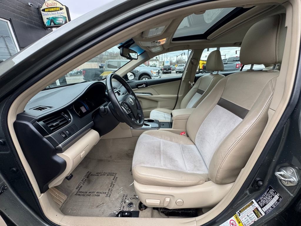 Used 2013 Toyota Camry XLE w/ Leather Pkg image 23