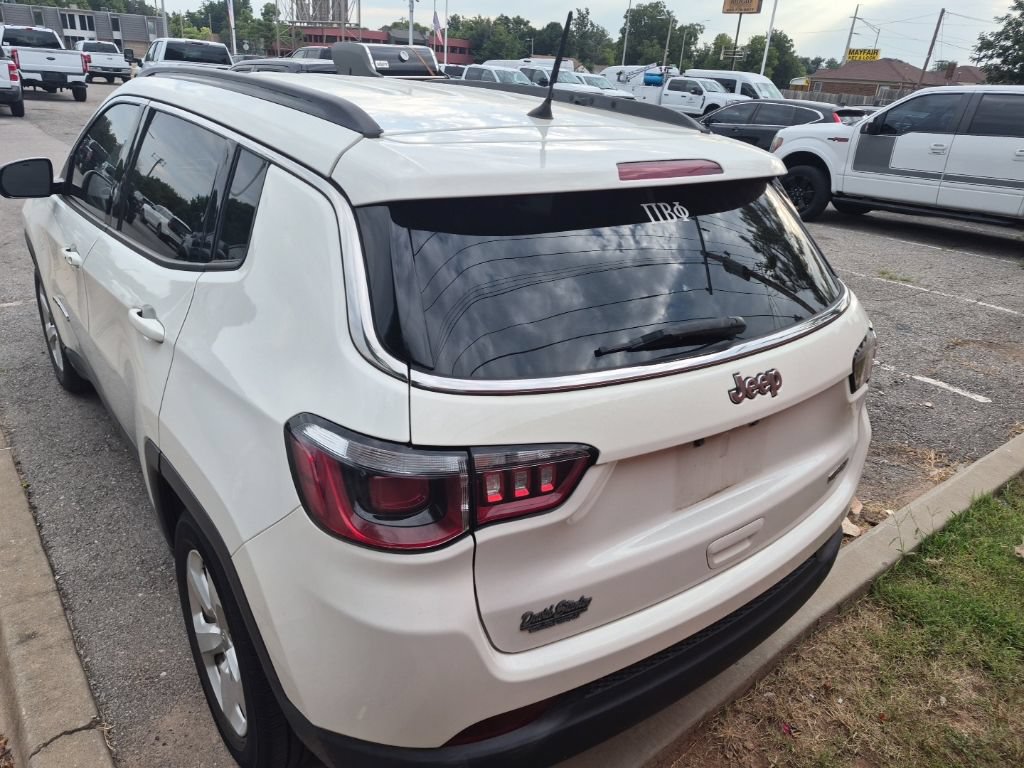 Used 2018 Jeep Compass Latitude FWD image 8
