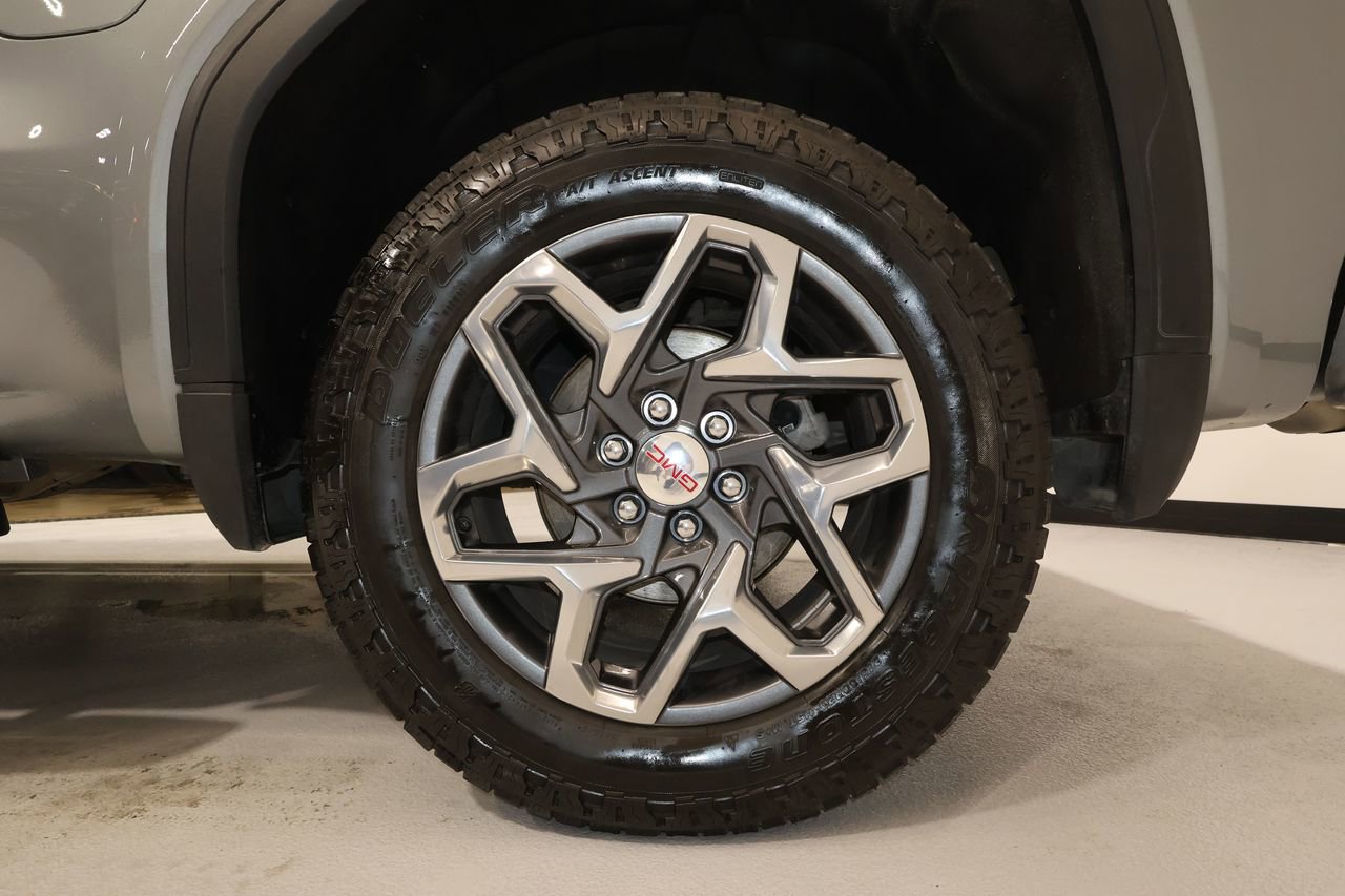 Used 2024 GMC Sierra 1500 SLT w/ SLT Premium Plus Package image 35