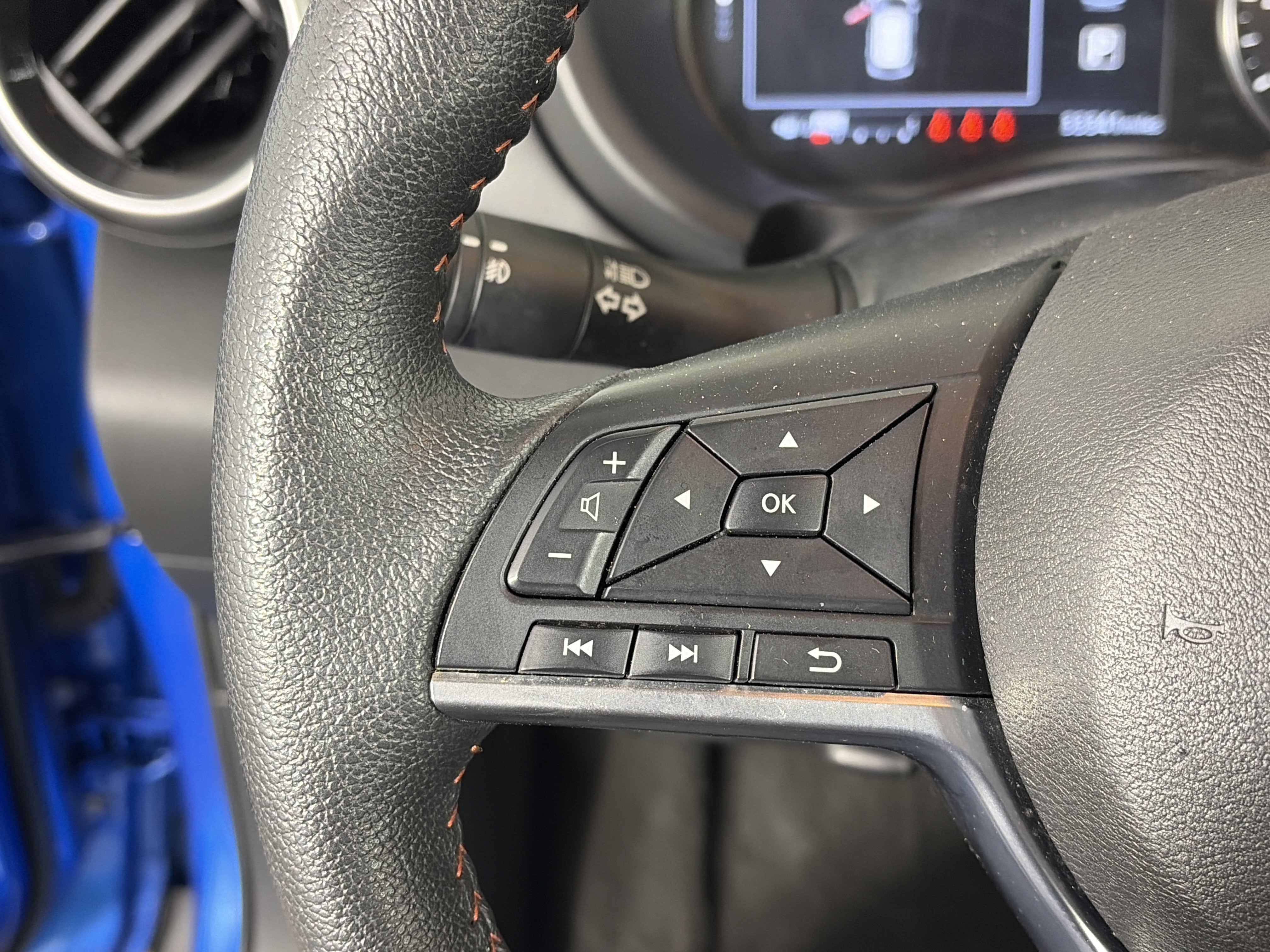 Used 2024 Nissan Kicks SR image 26