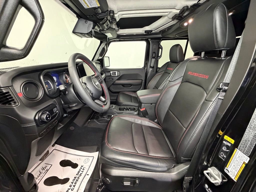 Used 2024 Jeep Gladiator Rubicon AWD/4WD image 4