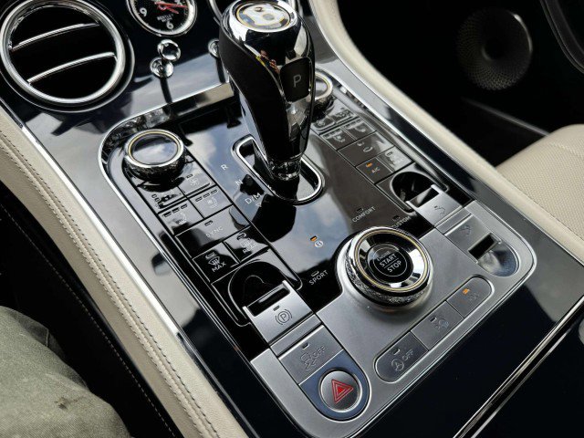Used 2020 Bentley Continental GT image 32