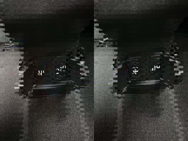 Used 2025 Lincoln Corsair Grand Touring w/ Equipment Group 301A image 16