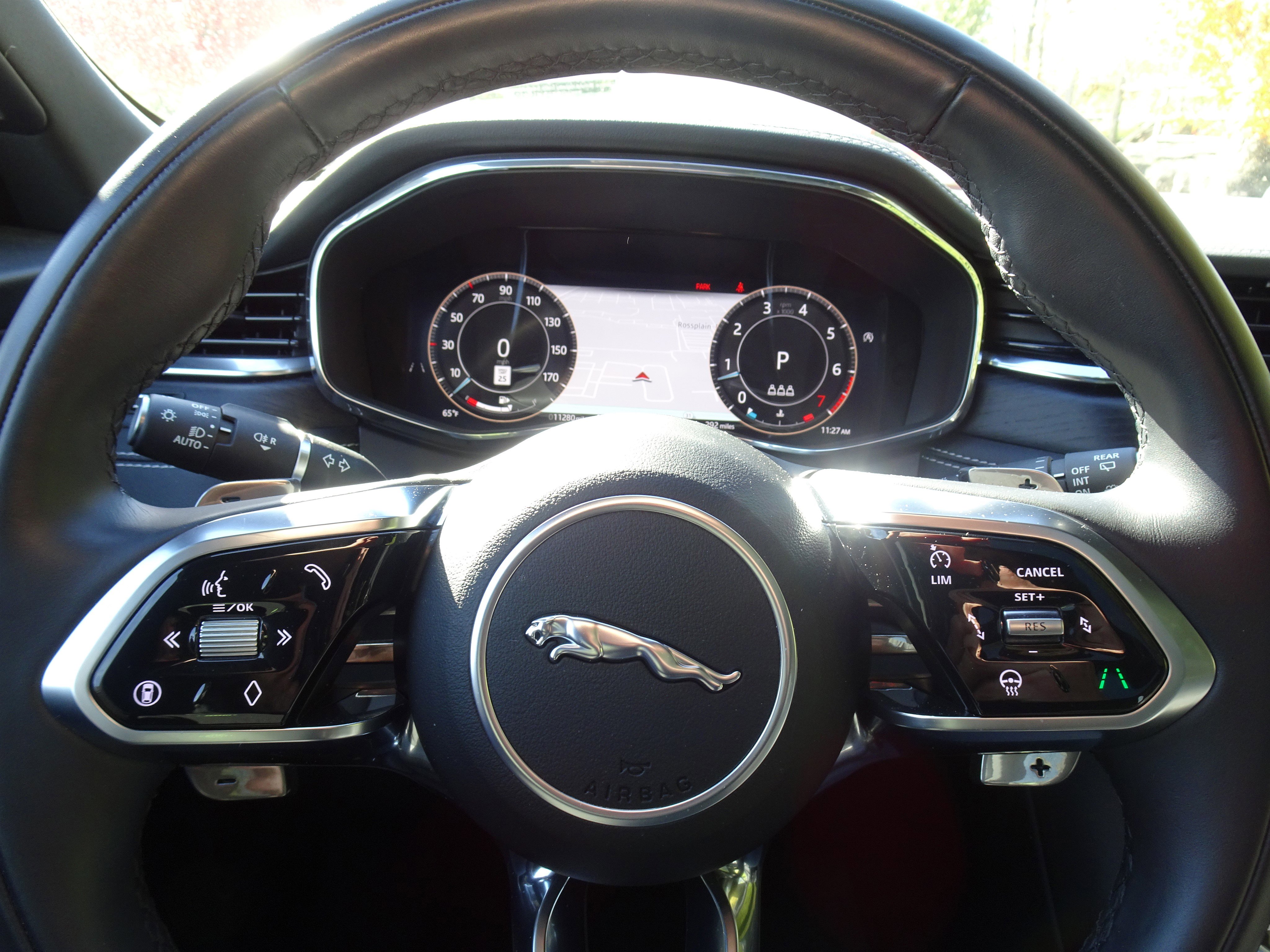 Certified 2025 Jaguar F-PACE R-Dynamic S image 24