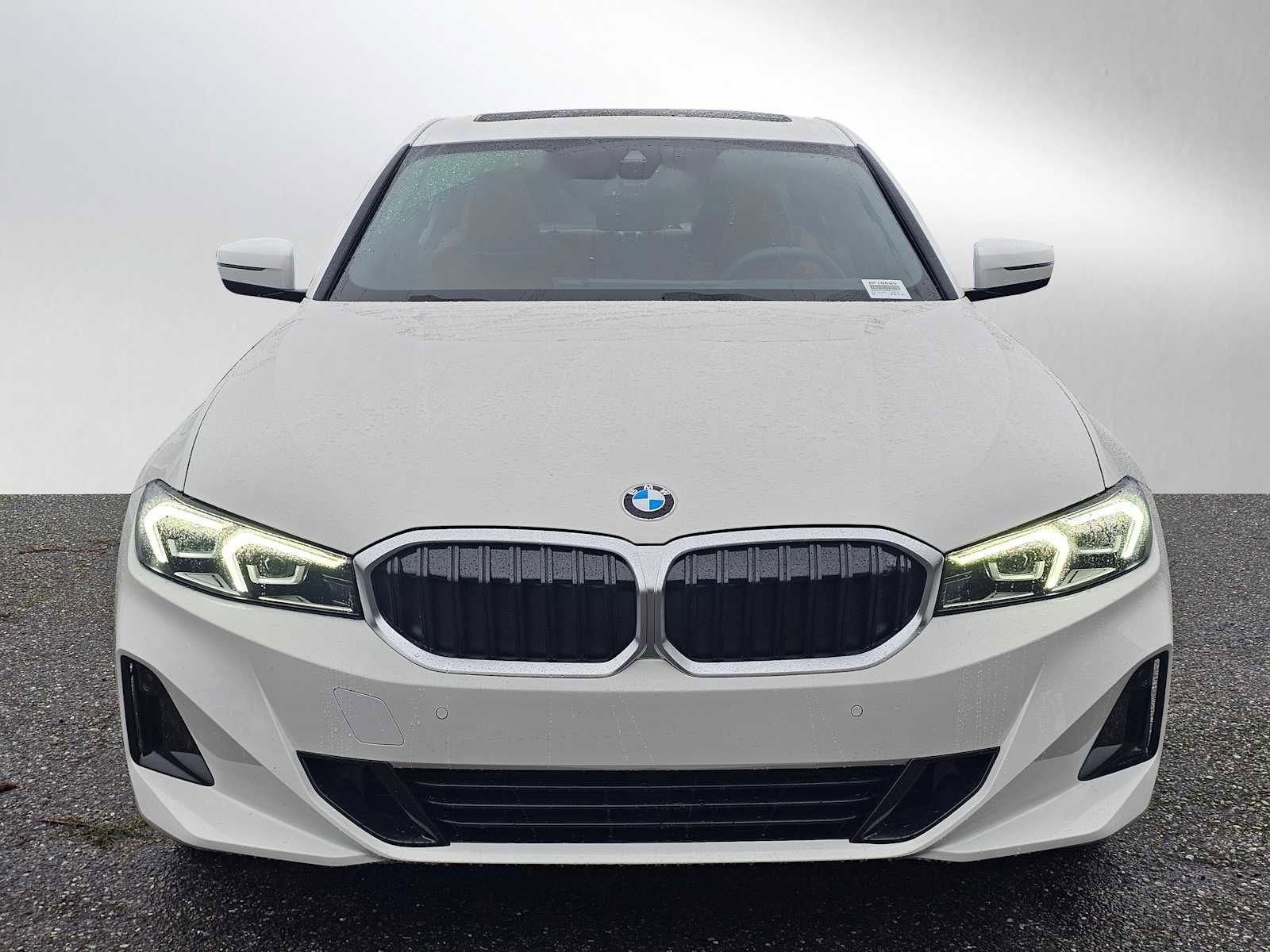 Used 2025 BMW 330i xDrive Sedan w/ Premium Package image 8