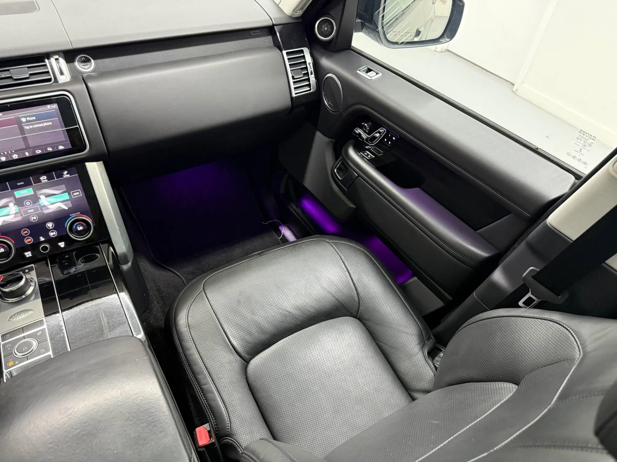 Used 2018 Land Rover Range Rover Supercharged image 41