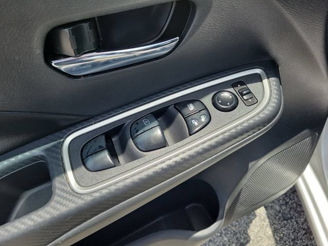 Used 2024 Nissan Versa SR FWD image 23