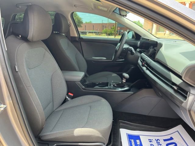 Used 2025 Kia K4 FWD image 20