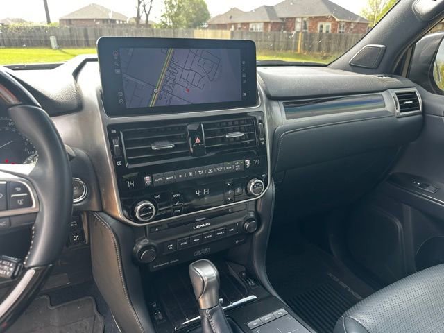 Used 2023 Lexus GX 460 Luxury w/ Accessory Package image 15