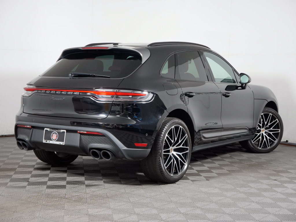 Certified 2023 Porsche Macan Turbo AWD/4WD image 7