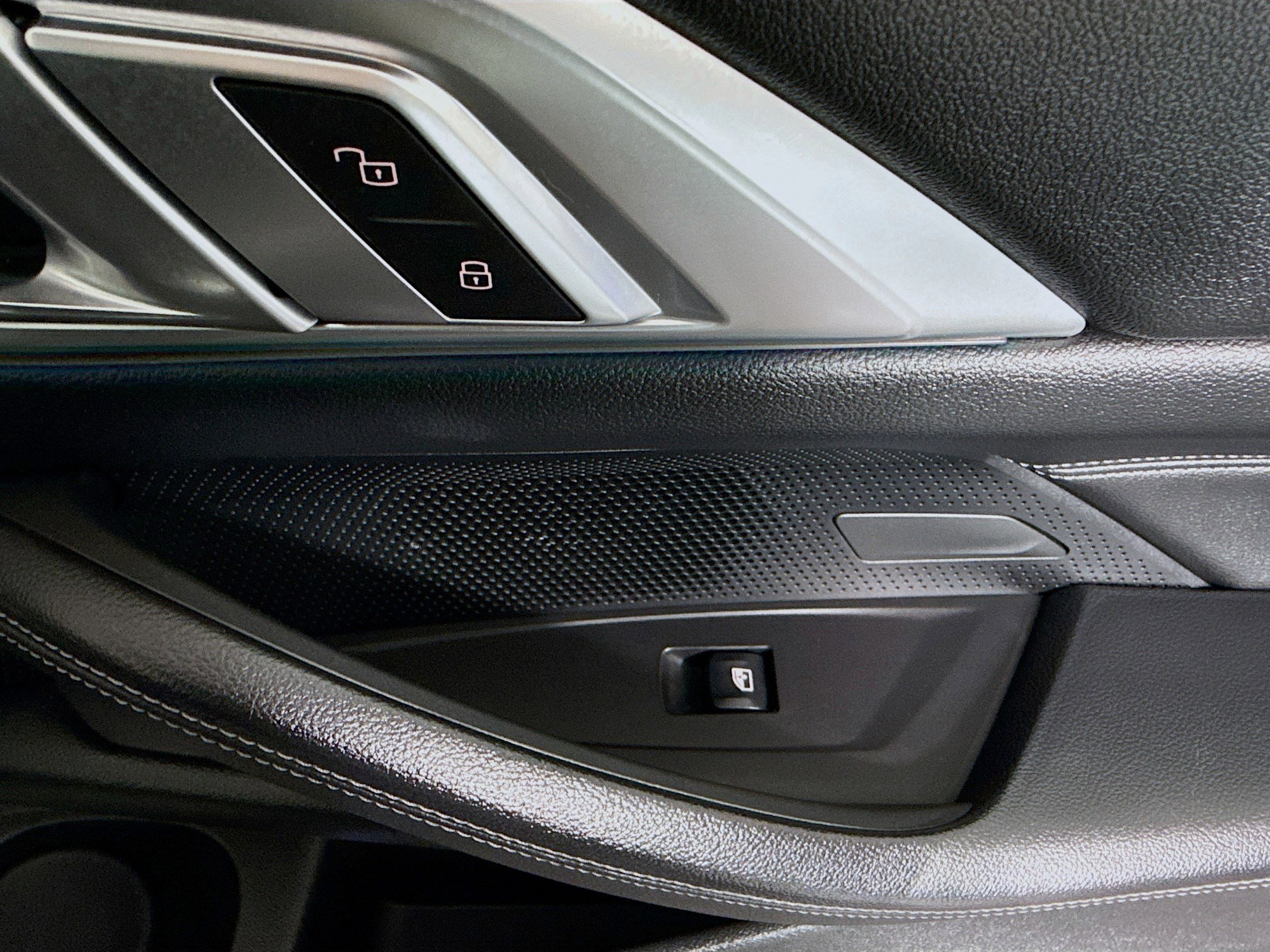 Used 2022 BMW 430i Convertible RWD image 29