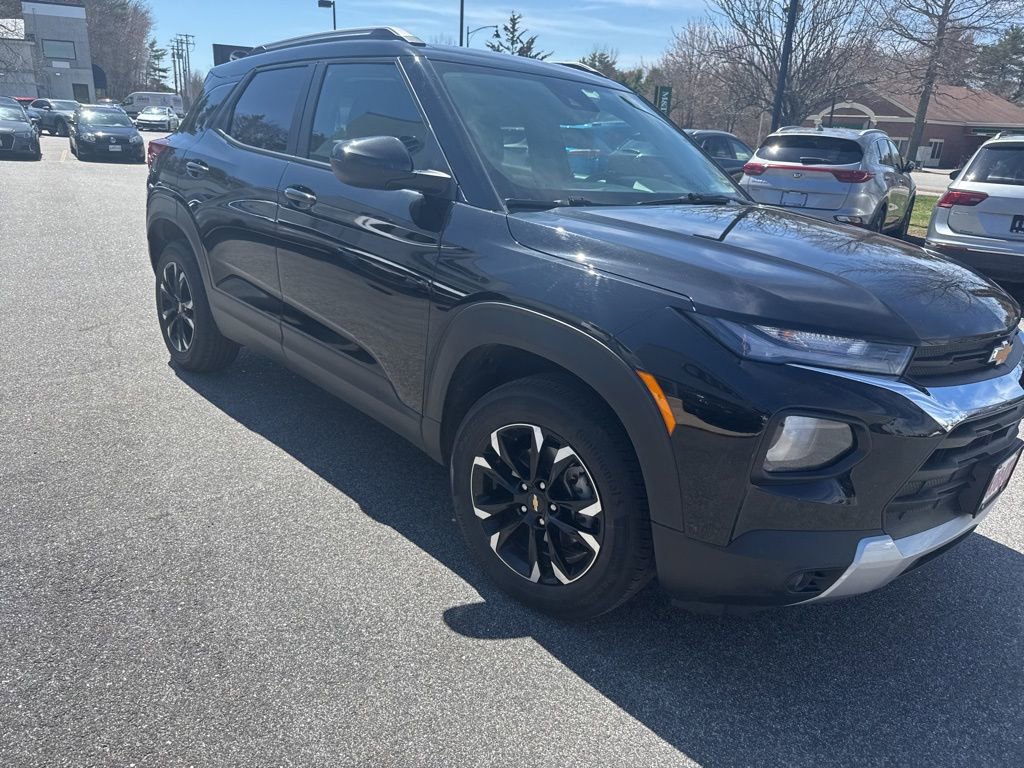 Used 2022 Chevrolet TrailBlazer LT w/ Convenience Package AWD/4WD image 4