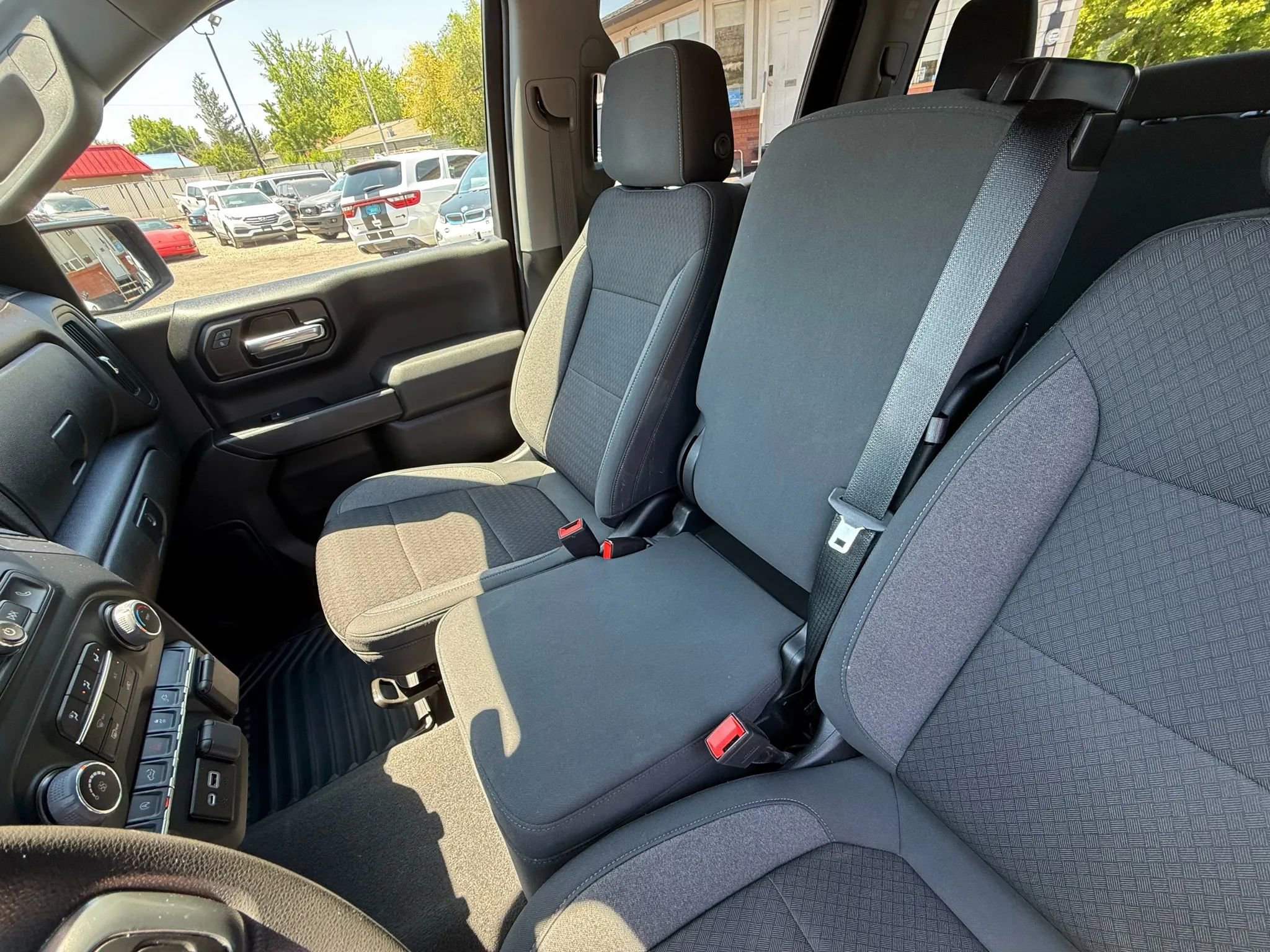 Used 2022 Chevrolet Silverado 1500 Custom w/ Safety Confidence Package image 26