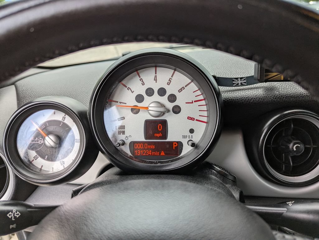 Used 2011 MINI Cooper Convertible FWD image 18