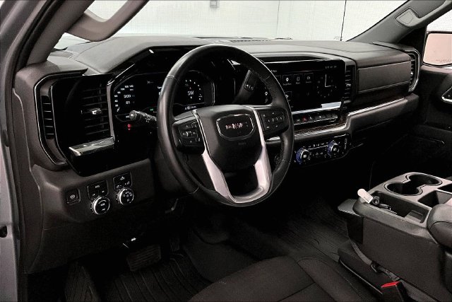 Used 2023 GMC Sierra 1500 Elevation w/ LPO, Elevation Black Package AWD/4WD image 17