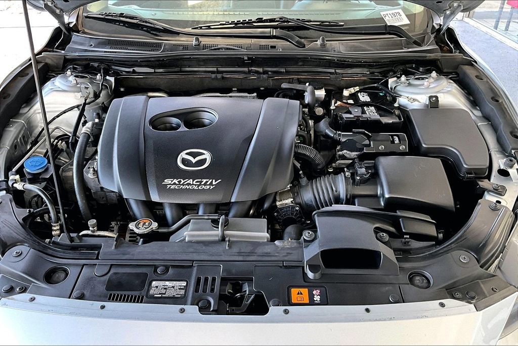 Used 2018 MAZDA MAZDA3 Grand Touring w/ Premium Equipment Package FWD image 30
