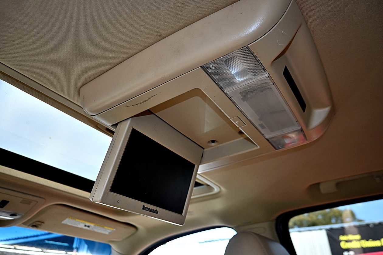 Used 2013 GMC Yukon Denali AWD/4WD image 15