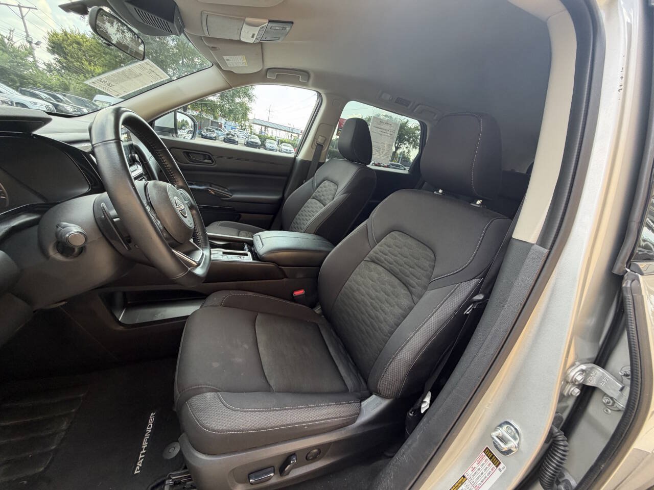 Used 2025 Nissan Pathfinder SV FWD image 16
