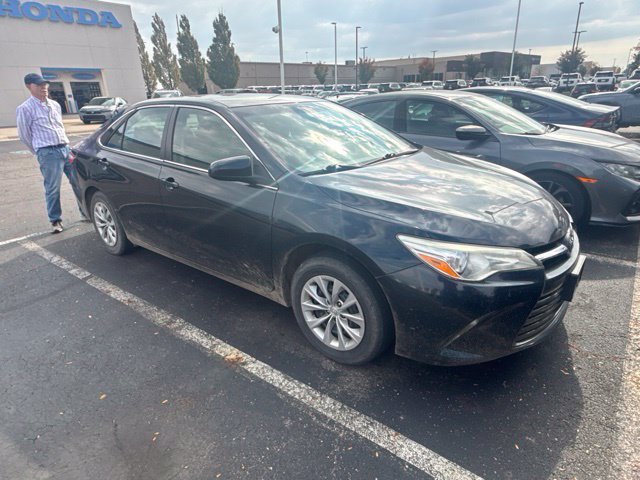 Used 2015 Toyota Camry LE FWD image 6
