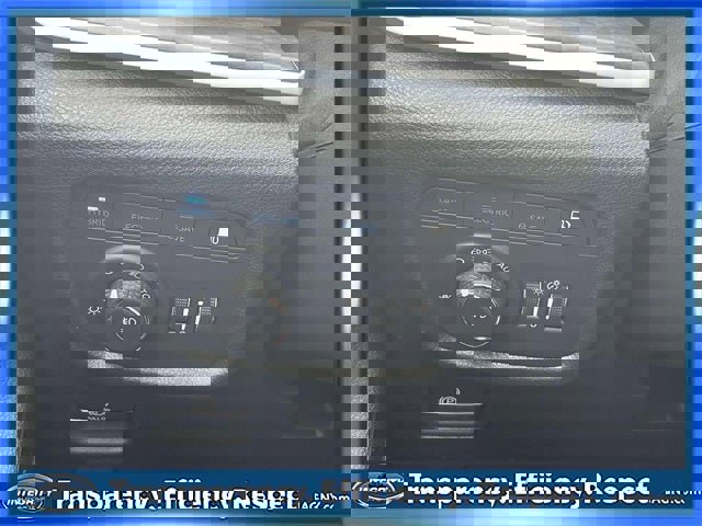 Used 2023 Jeep Grand Cherokee 4WD 4xe w/ MOPAR Finishing Package image 21