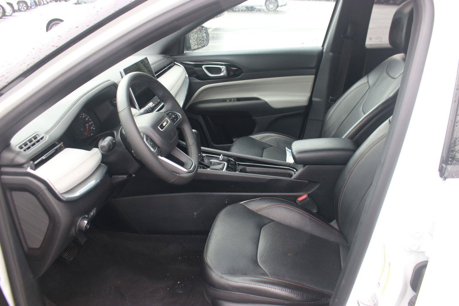Used 2023 Jeep Compass Limited AWD/4WD image 14