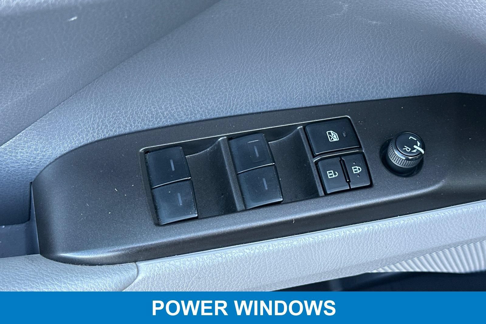 Used 2024 Toyota Camry LE FWD image 11