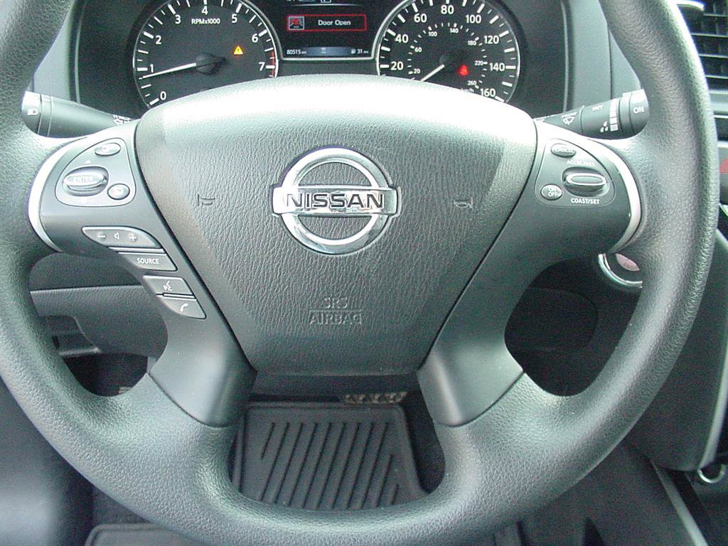Used 2019 Nissan Pathfinder S image 10