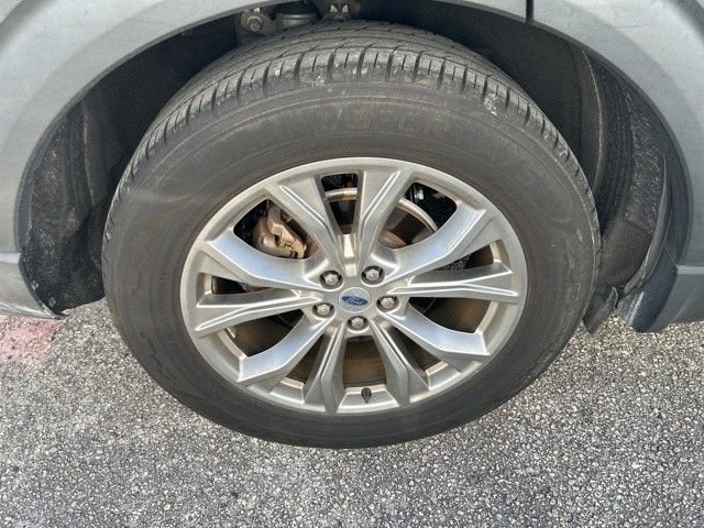 Used 2021 Ford Explorer XLT w/ Equipment Group 202A image 27