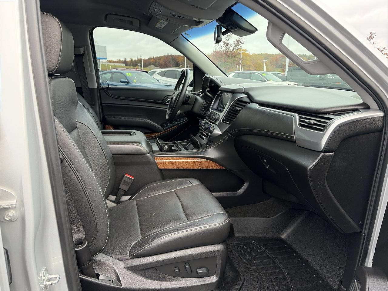 Used 2018 Chevrolet Tahoe Premier w/ RST 6.2L Performance Edition AWD/4WD image 14