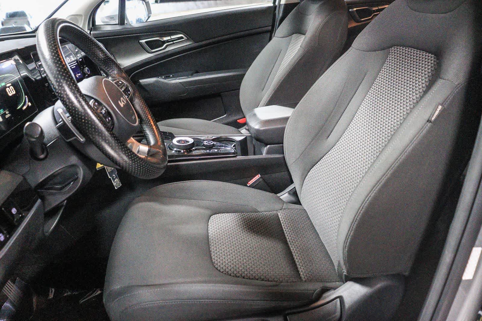 Used 2023 Kia Sportage LX AWD/4WD image 17
