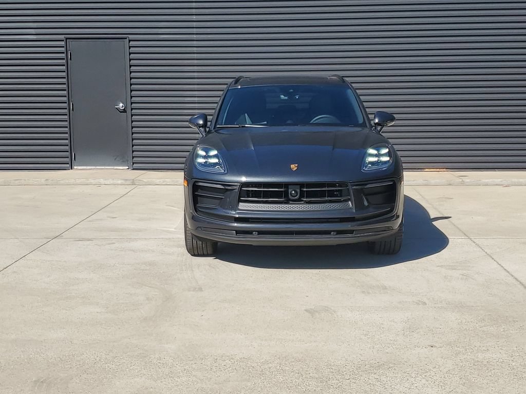 New 2026 Porsche Macan AWD/4WD image 9