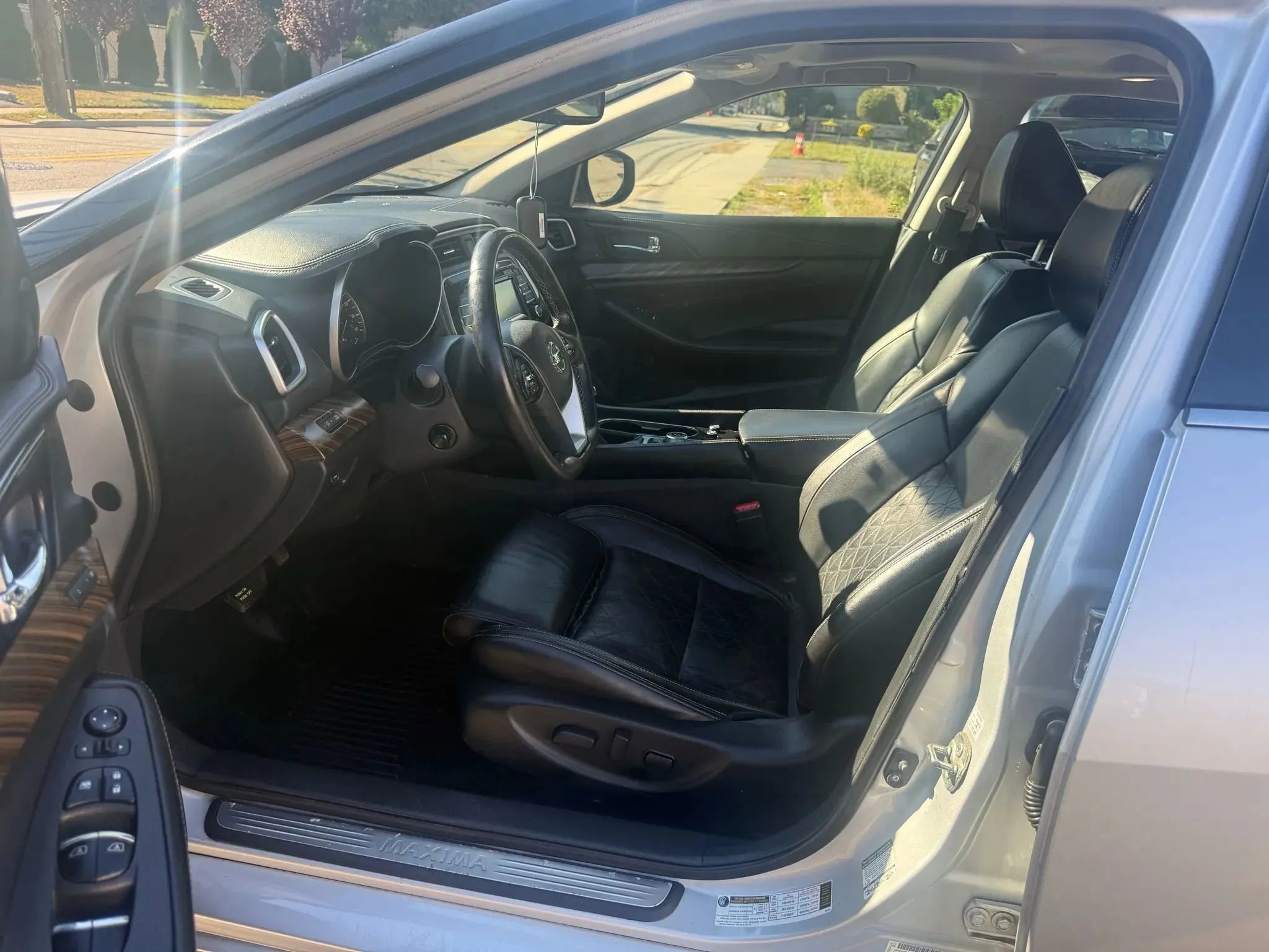 Used 2016 Nissan Maxima Platinum image 26