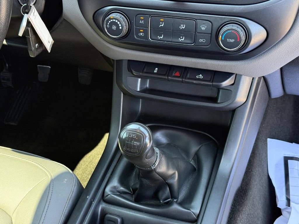 Used 2018 Chevrolet Colorado W/T w/ WT Convenience Package RWD image 10