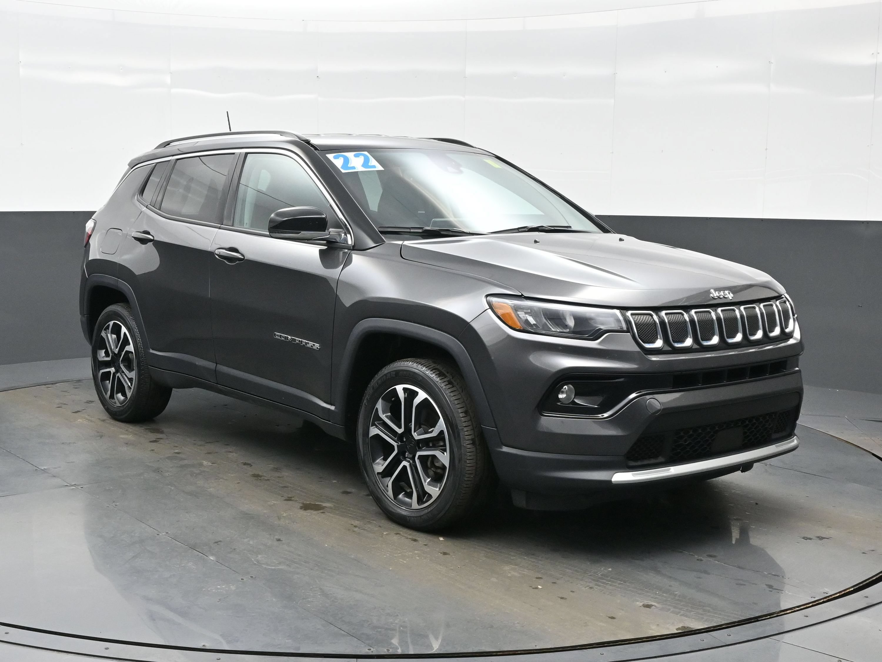 Used 2022 Jeep Compass Limited AWD/4WD image 11