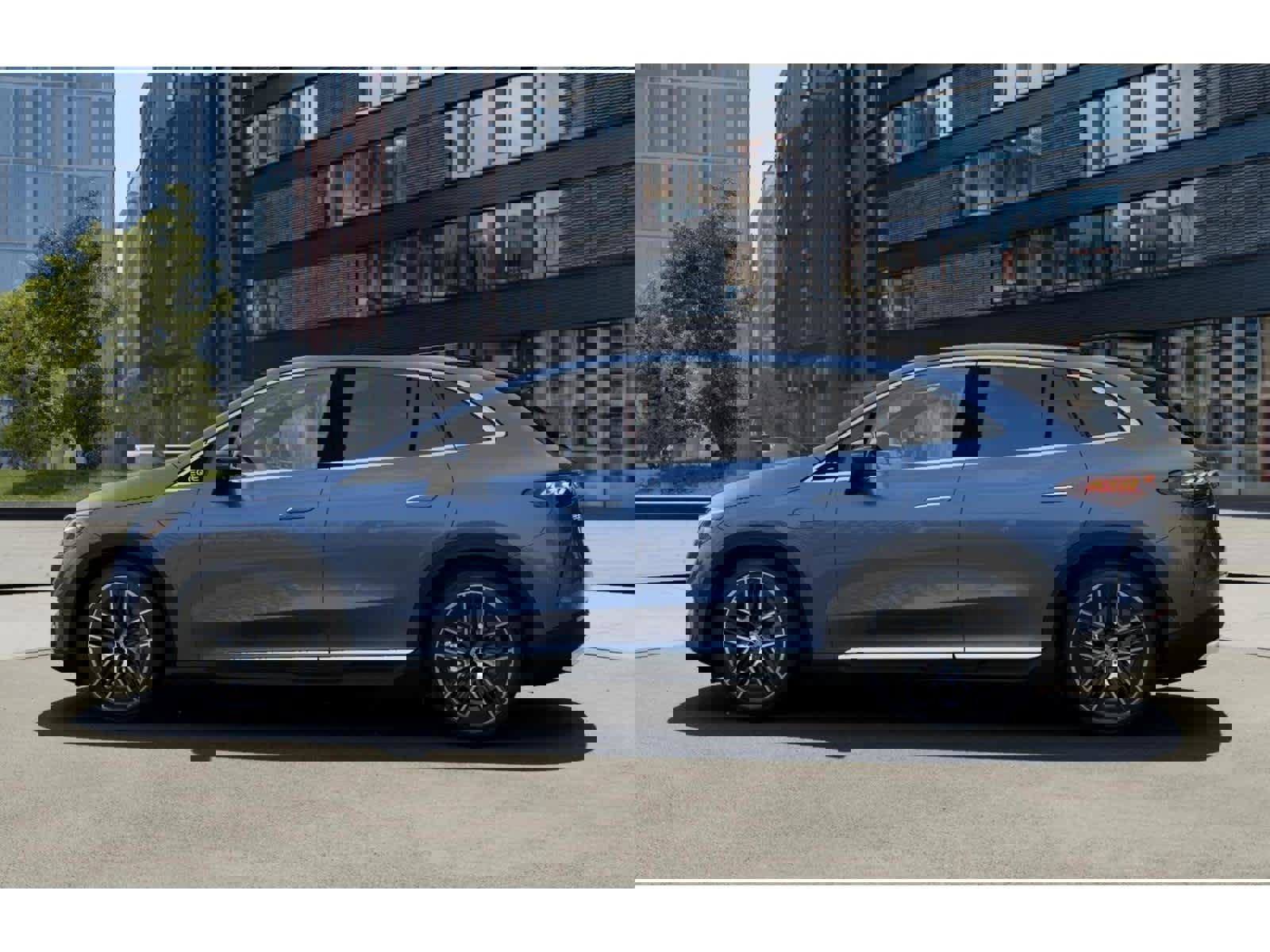 New 2026 Mercedes-Benz EQE 320 4MATIC SUV image 32