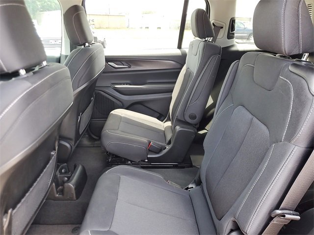 Used 2024 Jeep Grand Cherokee L Laredo image 12