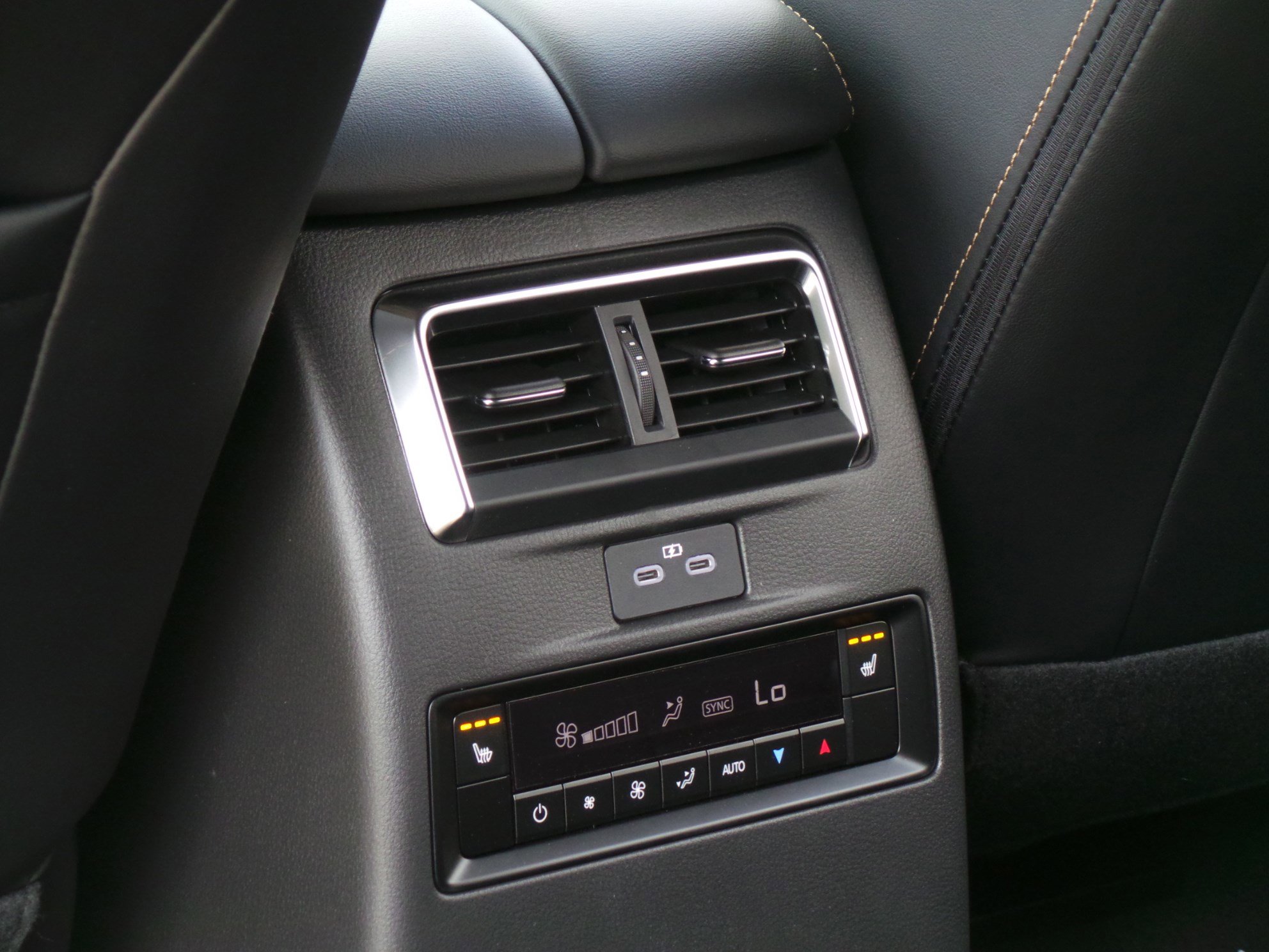 New 2025 MAZDA CX-70 Plug-In Hybrid w/ Premium Plus image 9