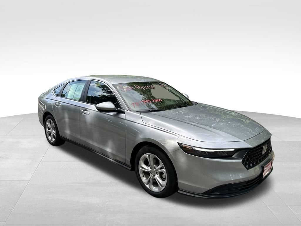 Used 2026 Honda Accord LX image 7