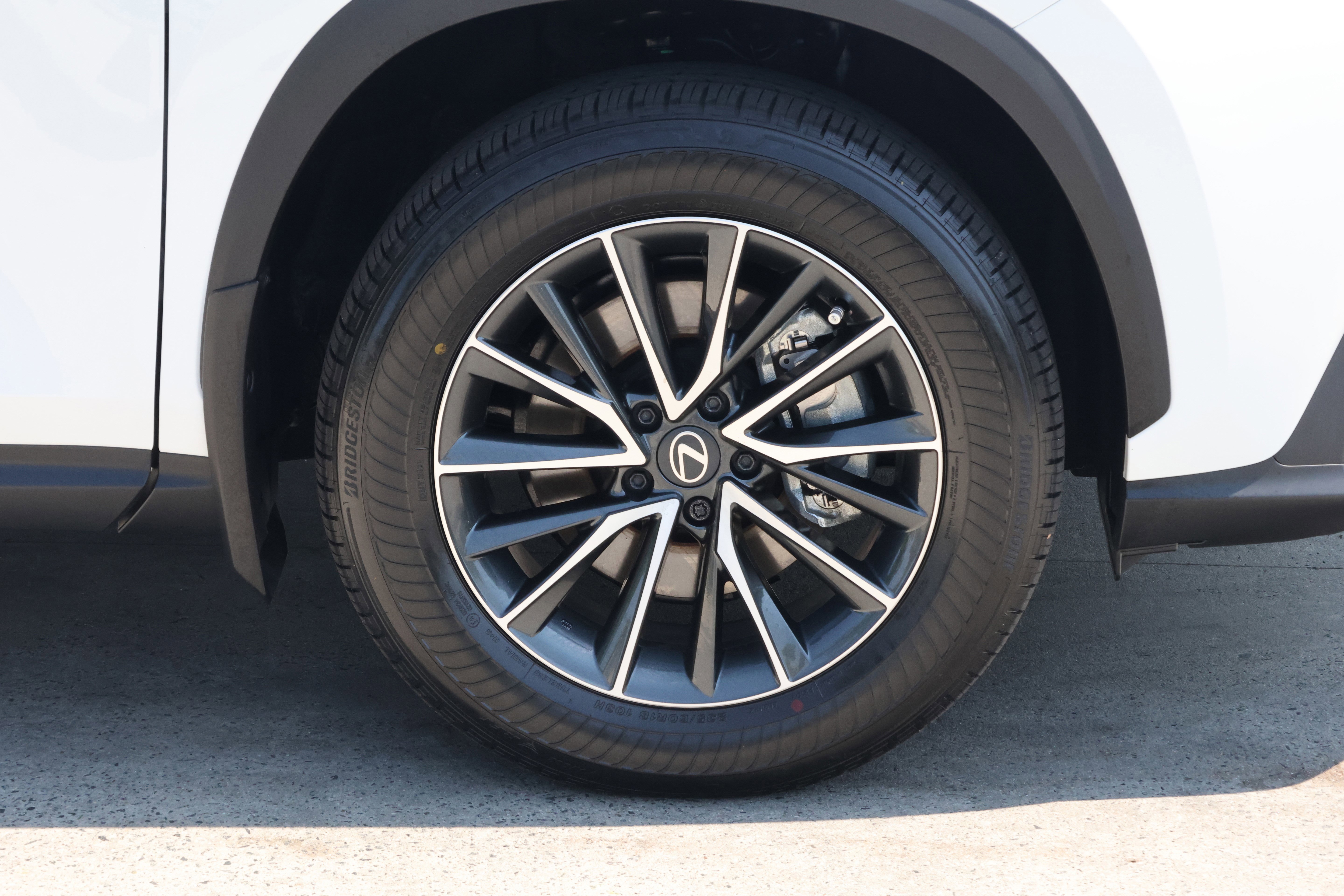 Used 2026 Lexus NX 350h AWD w/ Accessory Package (2T) image 11