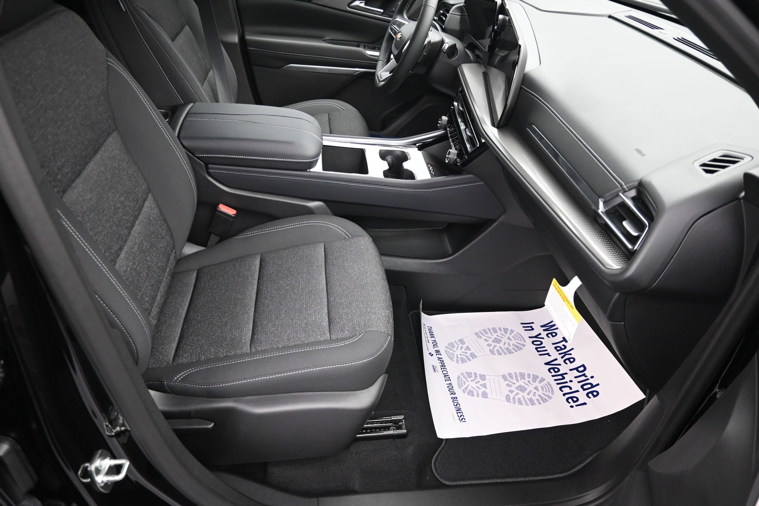 New 2027 Chevrolet Traverse LT FWD image 36