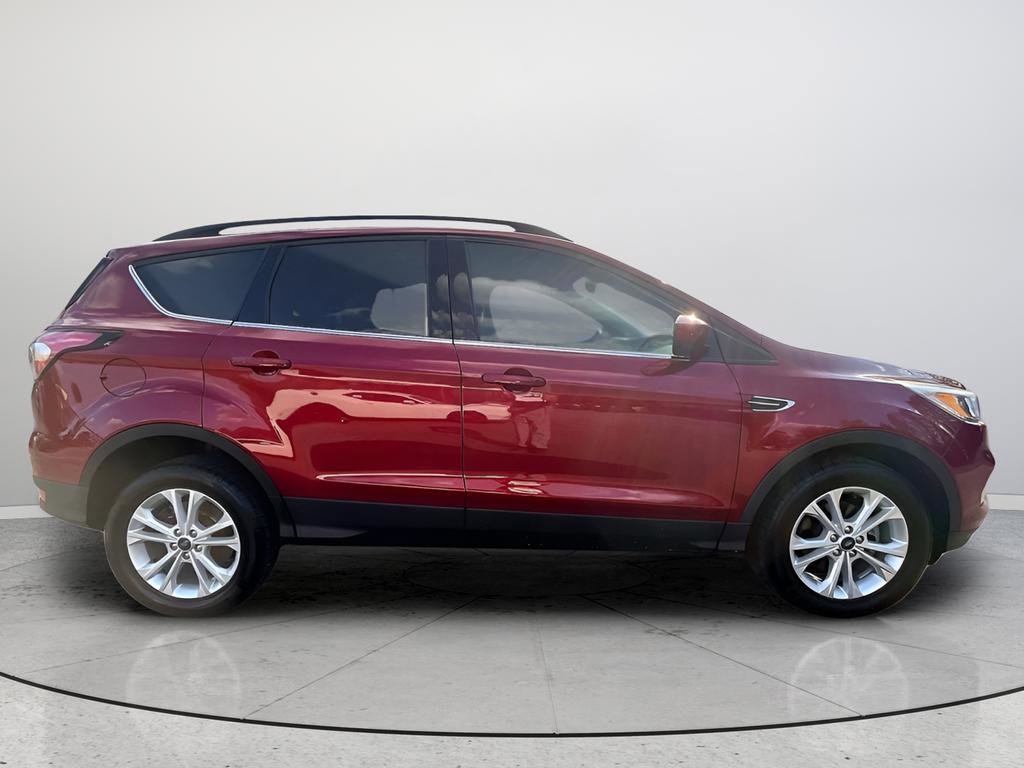 Used 2018 Ford Escape SE w/ SE Sync 3 Package image 6