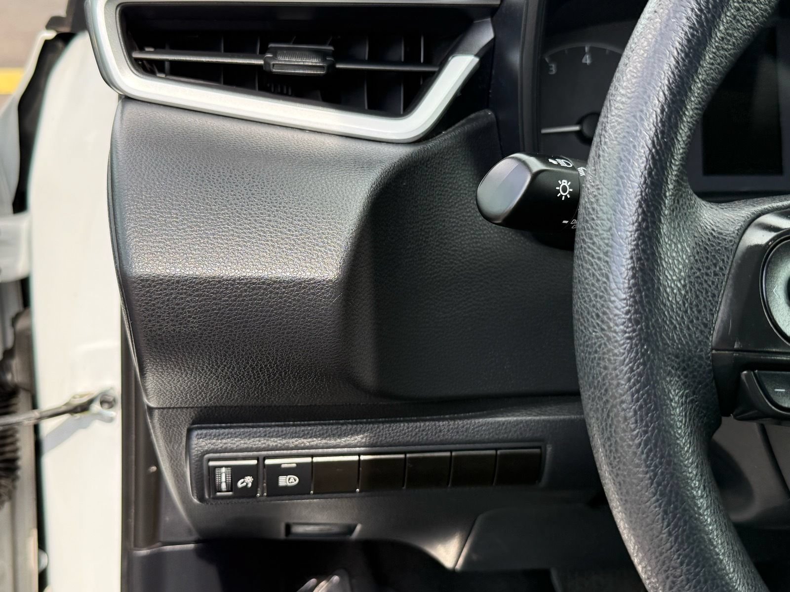 Used 2025 Toyota Corolla LE FWD image 15