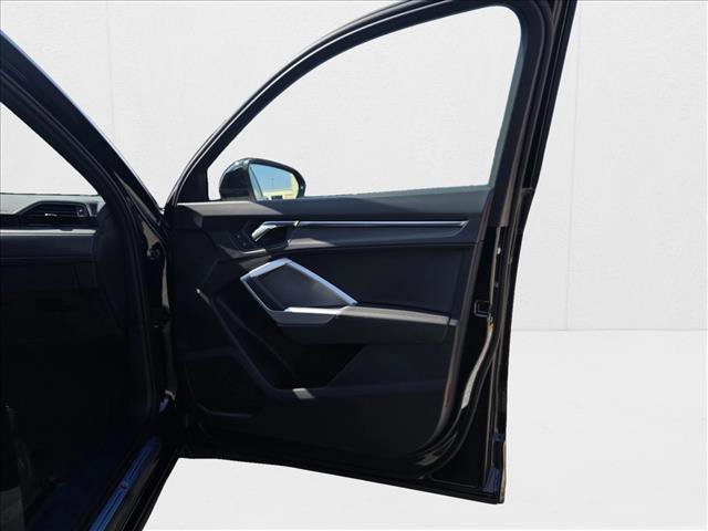 New 2025 Audi Q3 2.0T Premium w/ Convenience Package image 11
