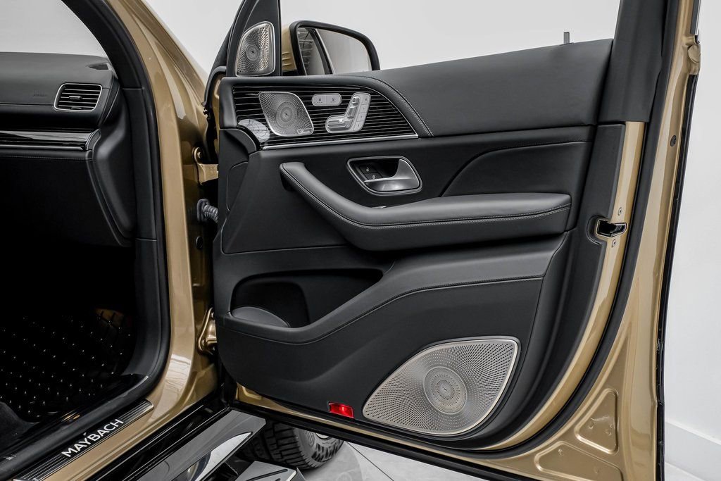 Used 2023 Mercedes-Benz Maybach GLS 600 4MATIC image 41